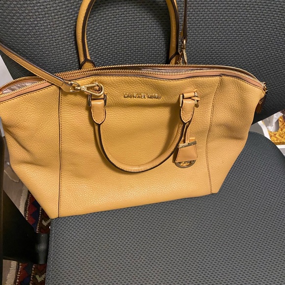 Michael Kors bag - Picture 6 of 6